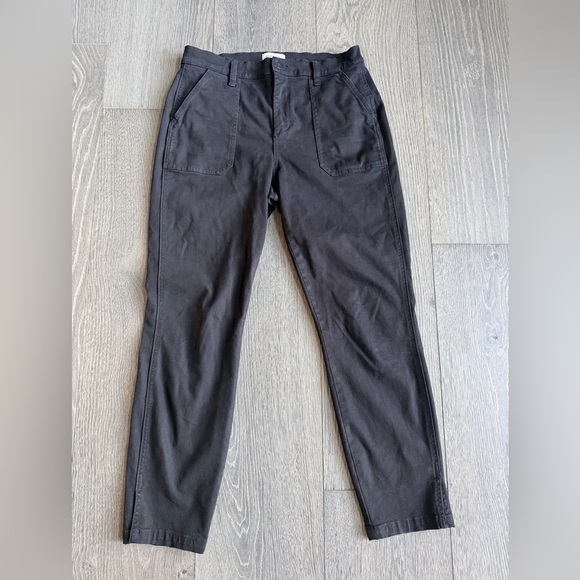 Evereve Pants - Evereve High Rise Tapered Ankle Pants with Front Patch Pockets in Black Size 28